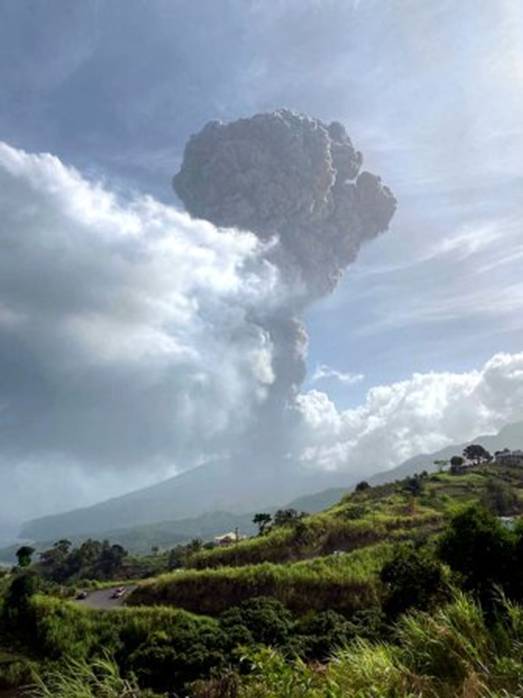 2021年4月9日:菲利普亲王去世=第四大桥正在运营:伦敦桥|星际飞船地球