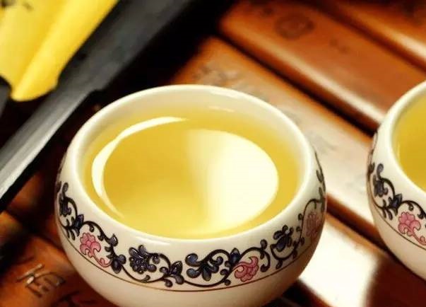 %title插图%num 一杯清茶的图片