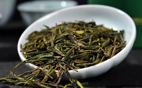 %title插图%num 一盘子黄茶的图片