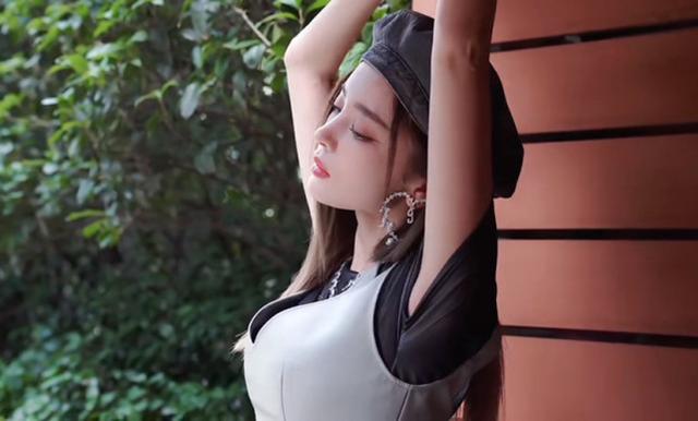 一句“穷哈”被嘲三年,古力娜扎终于释怀了,自嘲是最佳solo歌手-幽兰花香 一句“穷哈”被嘲三年,古力娜扎终于释怀了,自嘲是最佳solo歌手-幽兰花香