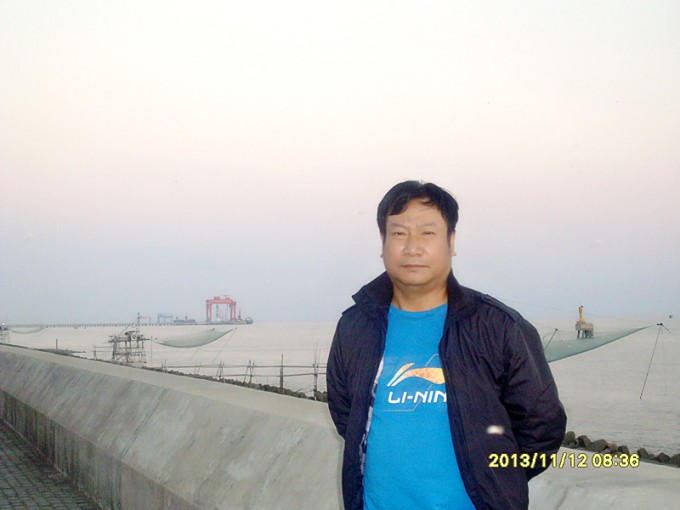 IyU7F0.jpg